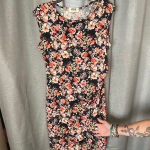 Verse floral dress
